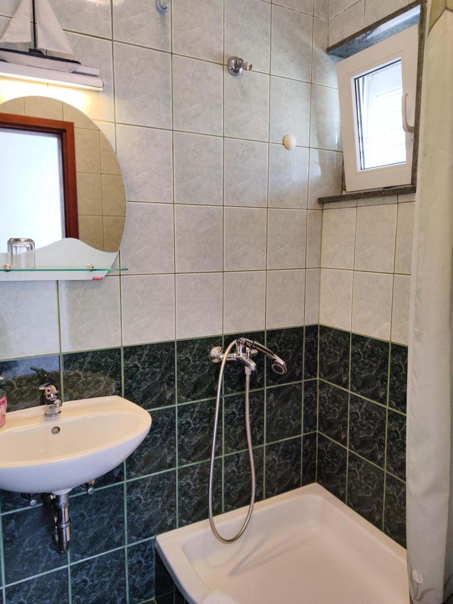 Apartments And Rooms Marica Makarska Quarto foto